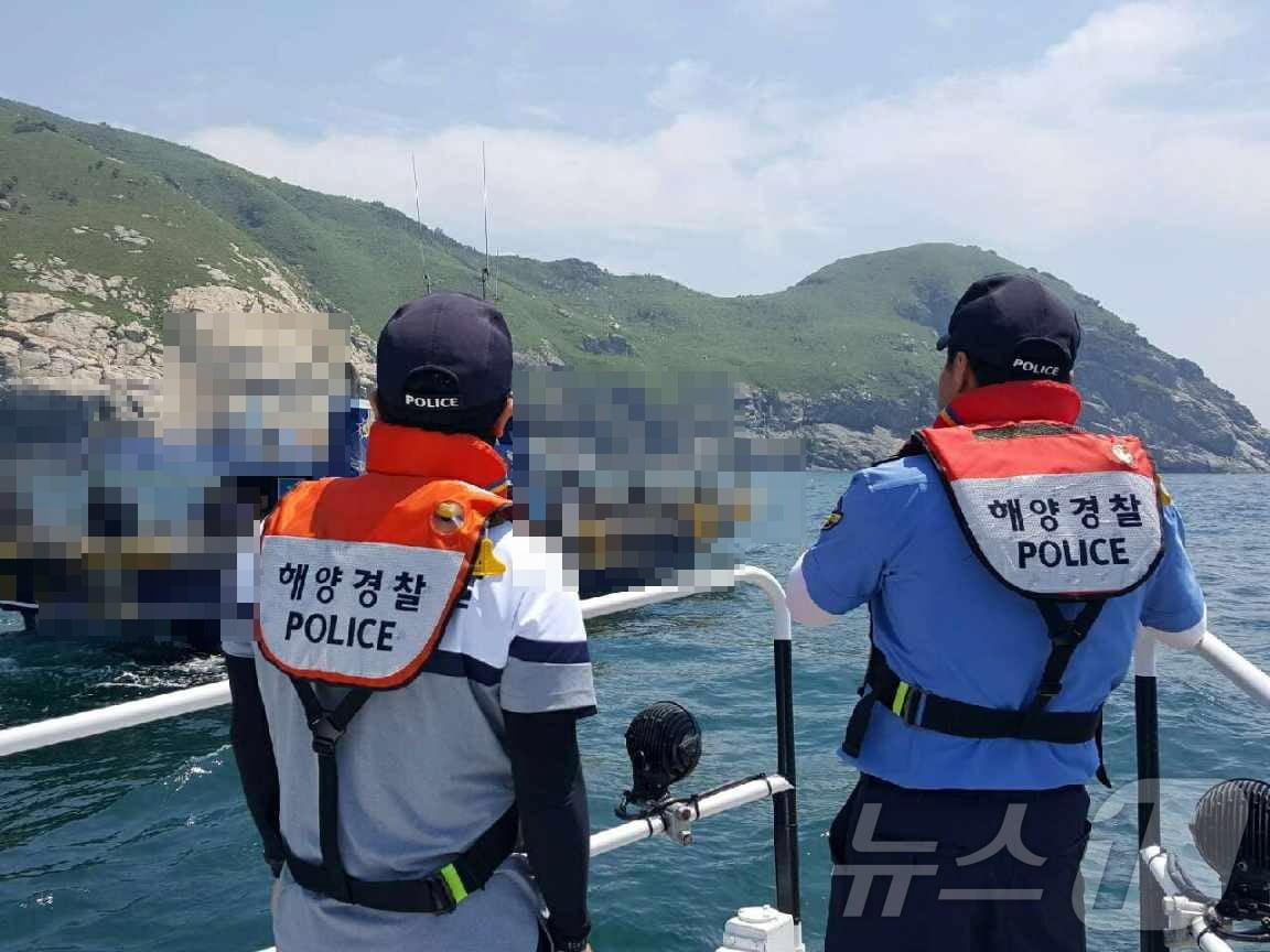 본문 이미지 -  부안해양경찰서가 여름 휴가철을 맞아 이달 17일부터 8월 31일까지 해상 음주운항 특별 단속을 실시한다.(부안해경 제공)2024.6.14/뉴스1