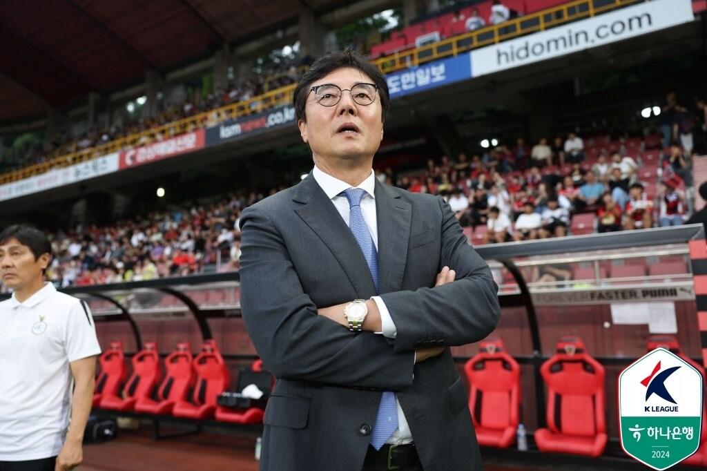 본문 이미지 - 황선홍 대전 하나시티즌 감독. (한국프로축구연맹 제공)