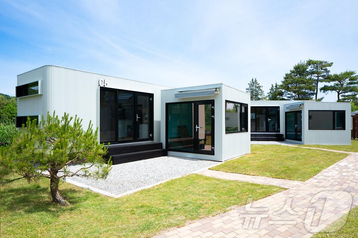 본문 이미지 - 파라다이스 스파 도고가 문을 연 캐빈 파크 전경.(파라다이스 제공)