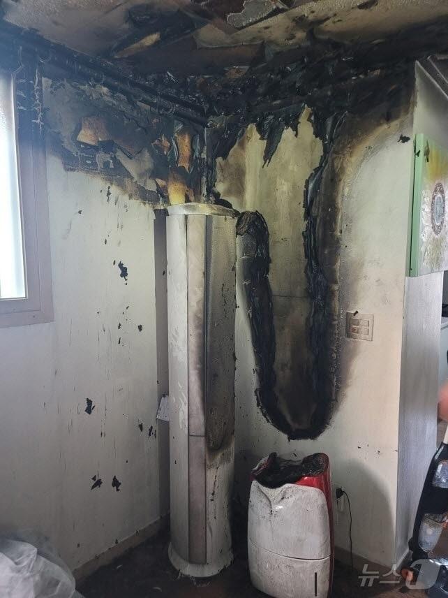 본문 이미지 - 16일 오후 6시 13분쯤 부산 금정구 장전동 한 오피스텔에서 불이 났다.(부산소방재난본부 제공) 