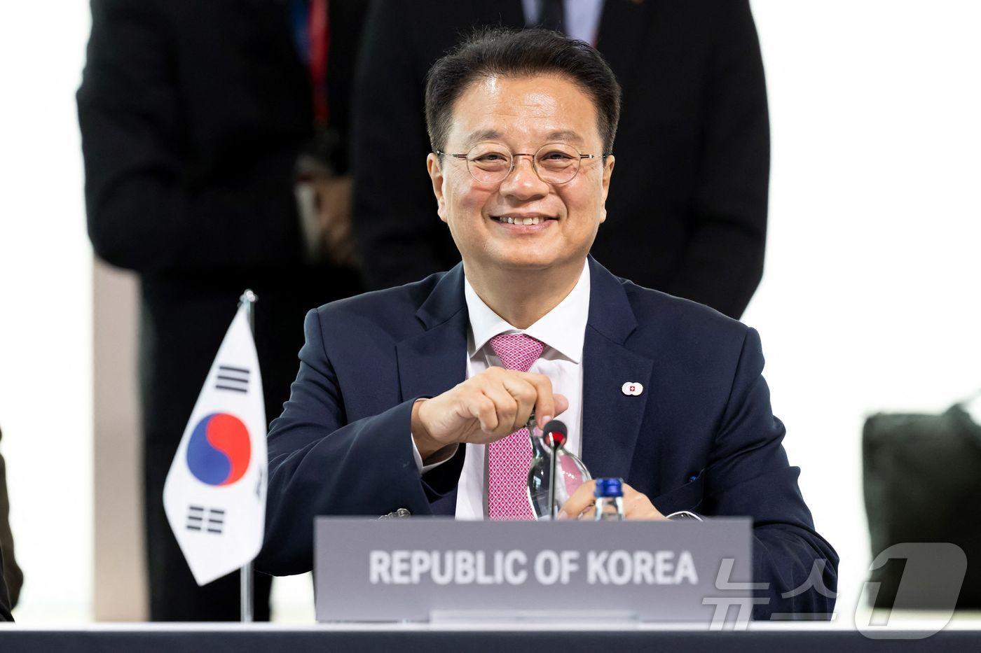 본문 이미지 - 방기선 국무조정실장이 16일 (현지시간) 스위스 뷔르겐슈톡 리조트에서 열린 우크라이나 평화 정상회의에 참석을 하고 있다. 2024.06.17 ⓒ AFP=뉴스1 ⓒ News1 우동명 기자