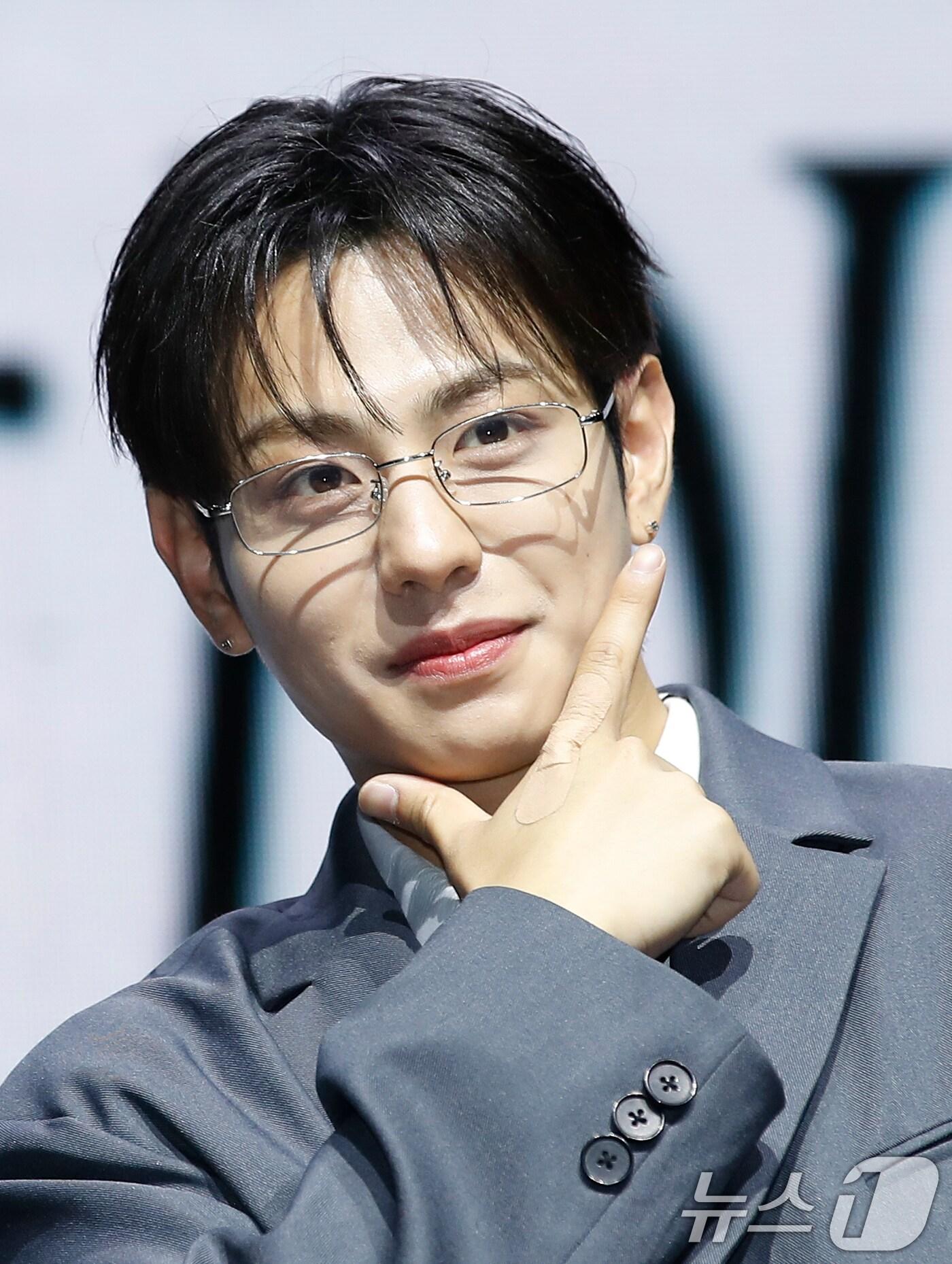 본문 이미지 - 그룹 이븐의 케이타가 17일 서울 광장동 예스24 라이브홀에서 가진 세 번째 미니앨범 '라이드 오어 다이(RIDE or DIE)' 쇼케이스에서 포즈를 취하고 있다. 2024,6,17/뉴스1 ⓒ News1 권현진 기자