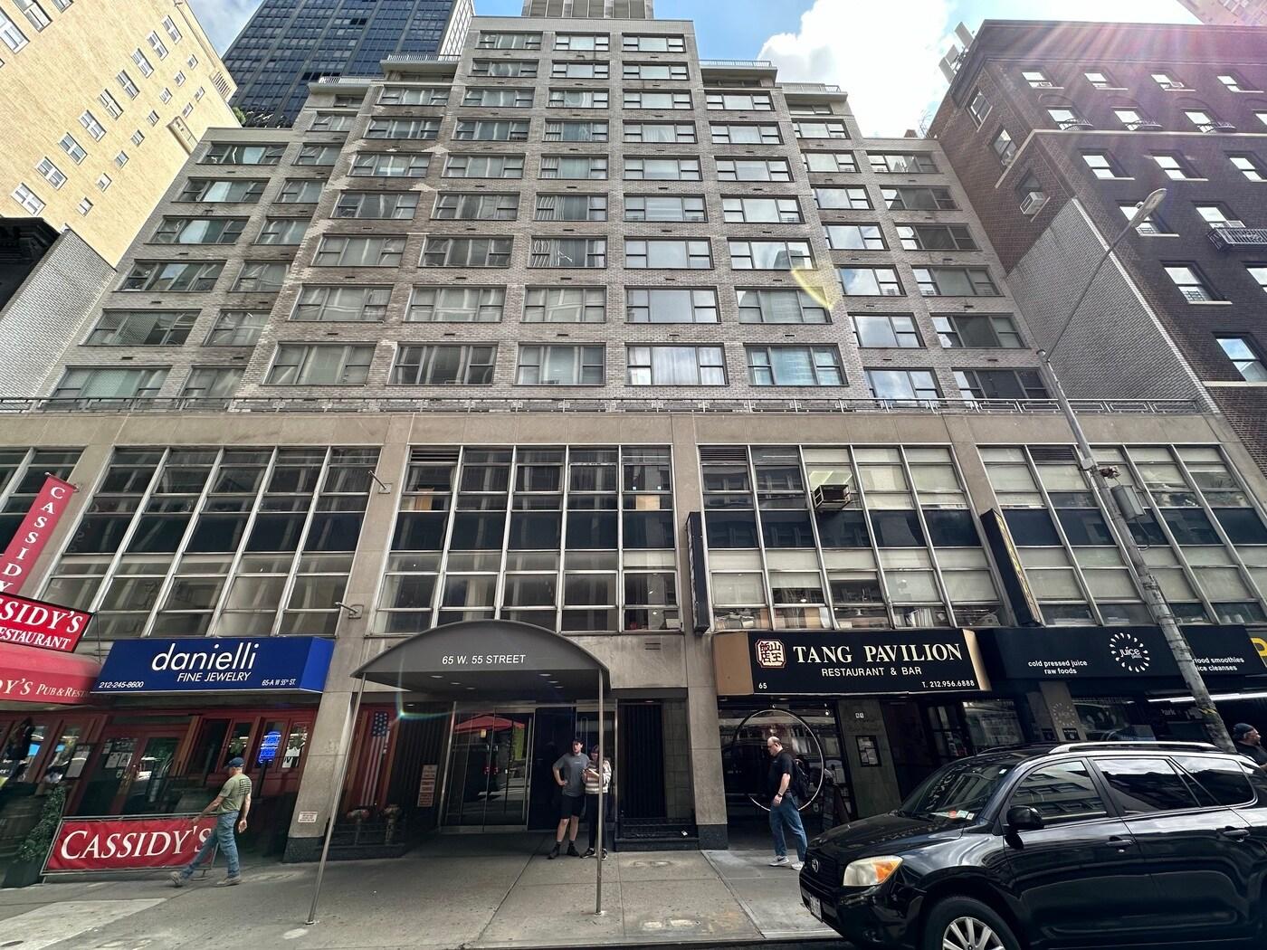 본문 이미지 - 반도건설이 리모델링 사업을 진행할 뉴욕 55번가 주상복합 건물(반도건설 제공).