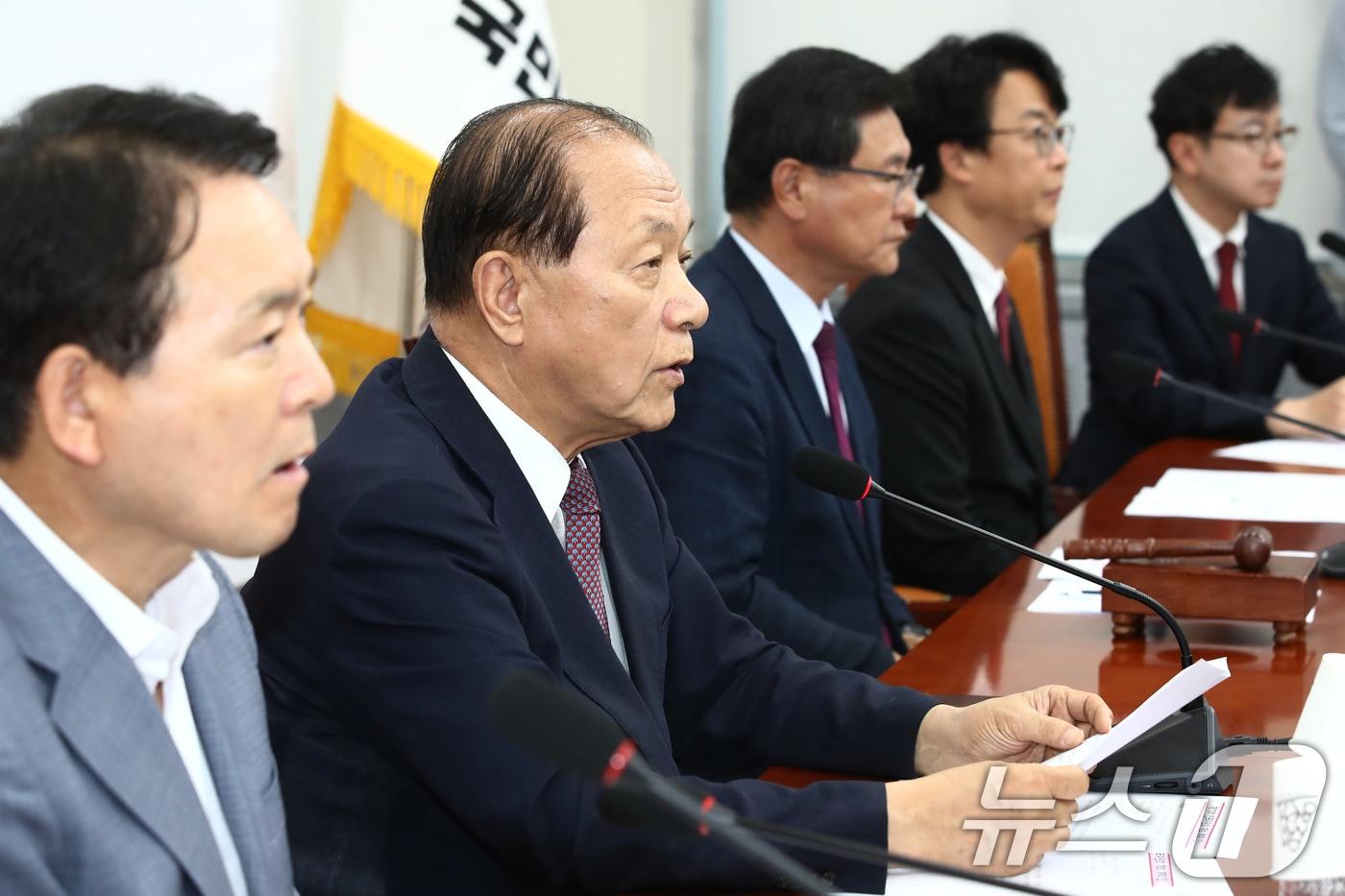 본문 이미지 - 황우여 국민의힘 비상대책위원장이 19일 오후 서울 여의도 국회에서 열린 제13차 전국위원회에서 발언하고 있다. 2024.6.19/뉴스1 ⓒ News1 이광호 기자