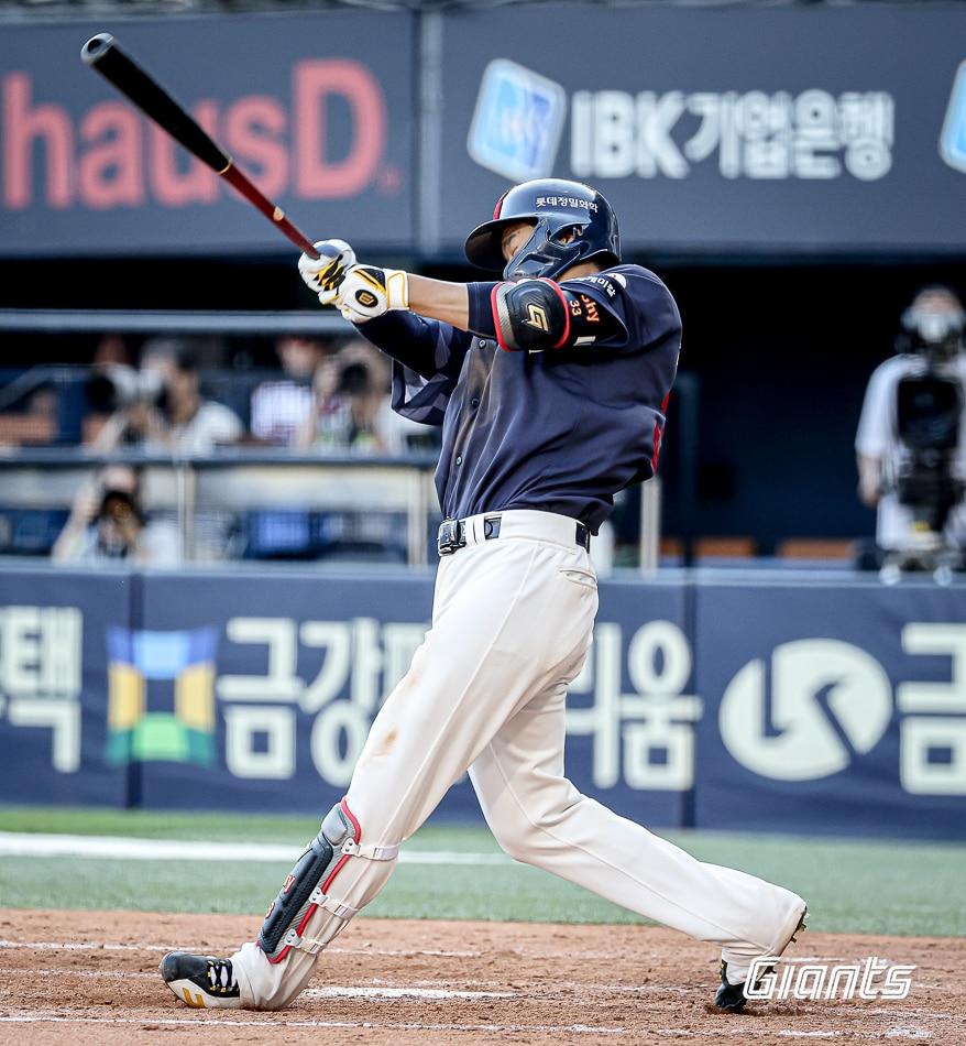 본문 이미지 - 롯데 자이언츠 손호영 (롯데 자이언츠 제공)