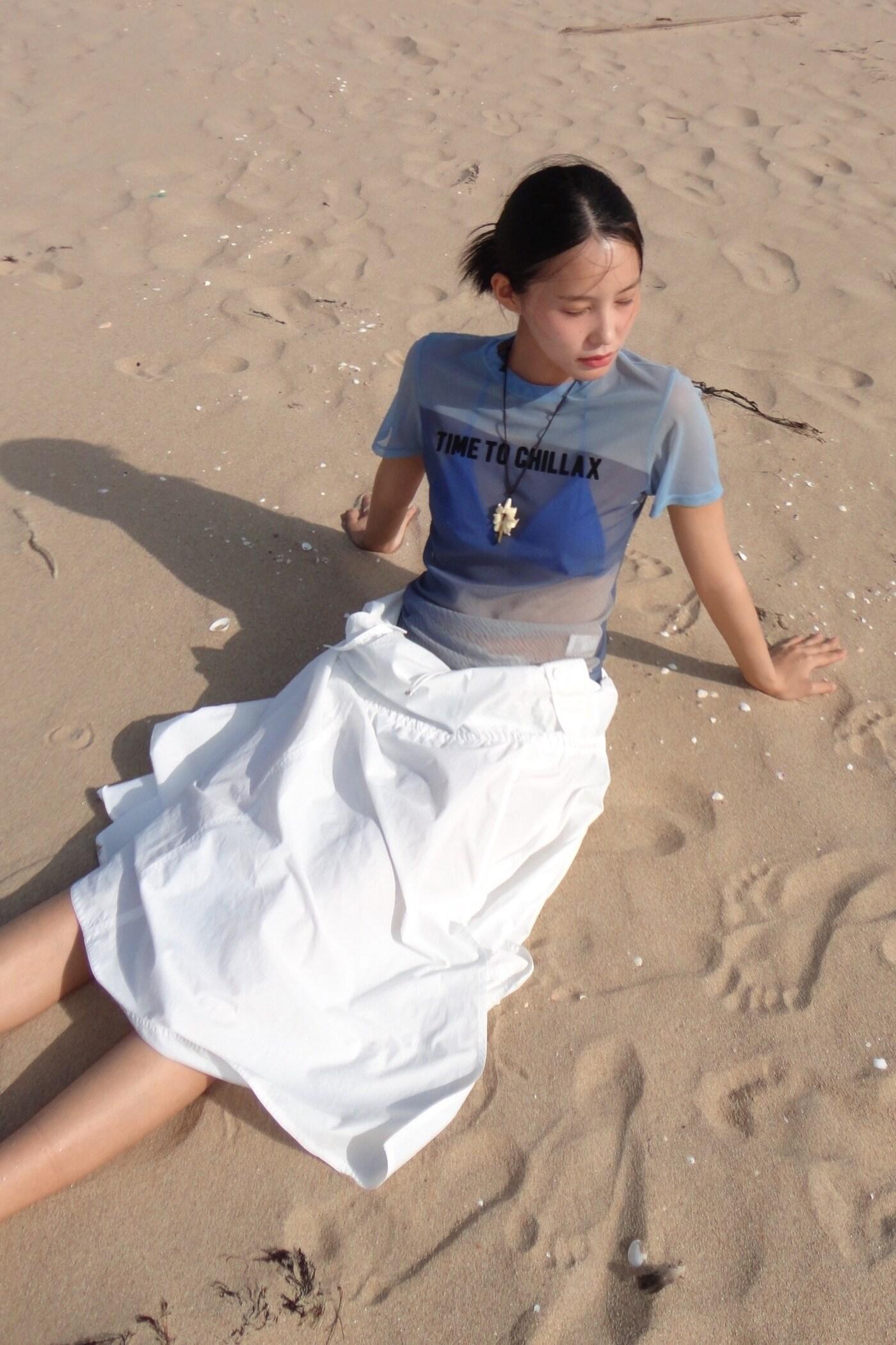 본문 이미지 - 신세계인터내셔날은 '얼리 휴가족' 영향으로 이달 바캉스룩, 여행용품 등의 매출이 크게 늘어났다.(보브제공)