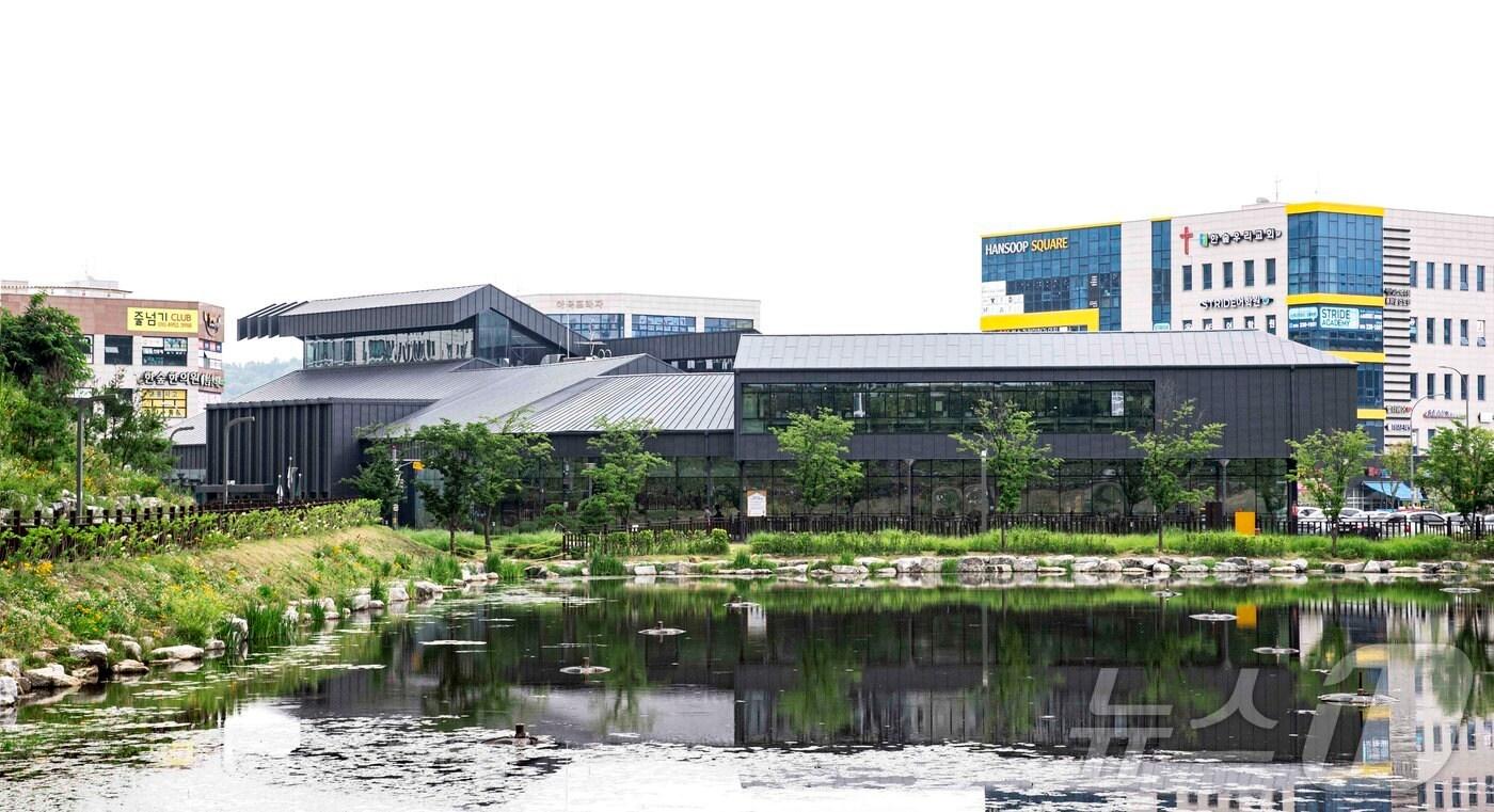 용인시 남사도서관 전경.(용인시 제공)