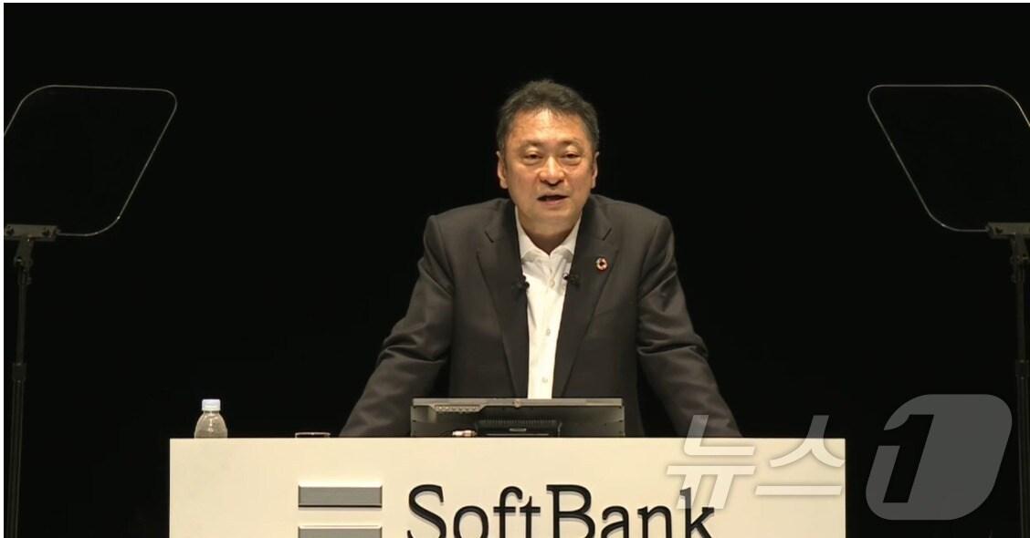 본문 이미지 - 미야카와 준이치 소프트뱅크 CEO가 소프트뱅크 정기주주총회에서 발언하고 있다.(일본 소프트뱅크 홈페이지 주주총회 생중계 갈무리) ⓒ News1 손엄지 기자