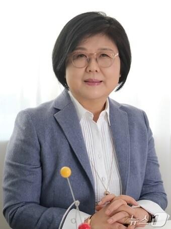 본문 이미지 - 제21대 숙명여대 신임 총장으로 선임된 문시연 프랑스언어·문화학과 교수. (숙명여대 제공)