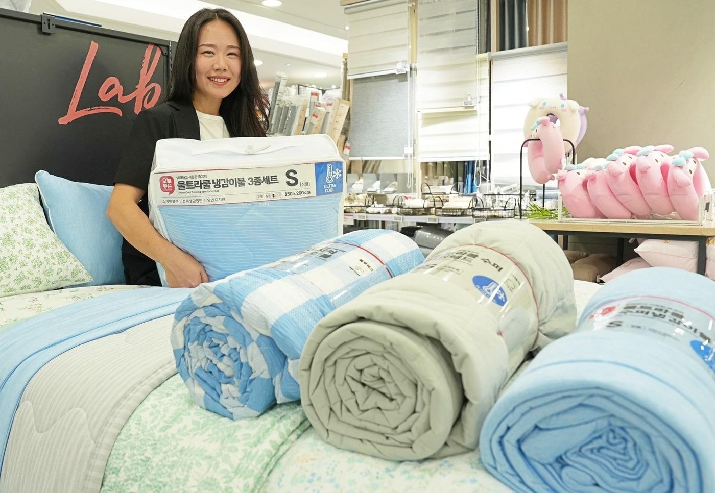 롯데마트 냉감 이불(롯데쇼핑 제공)