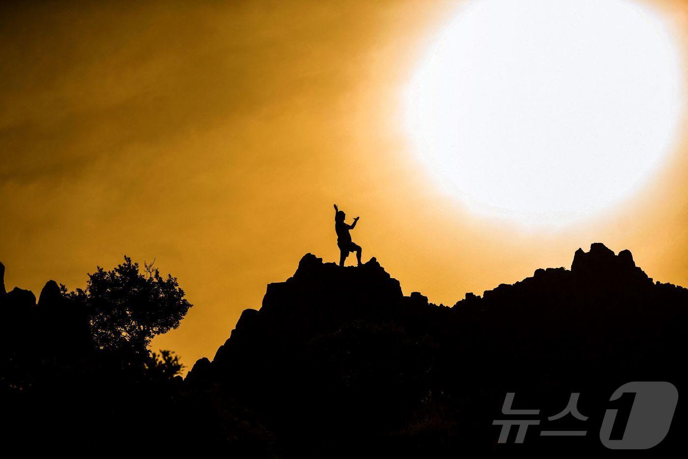 떠오르는 하지 태양.ⓒ AFP=뉴스1 ⓒ News1 권진영기자