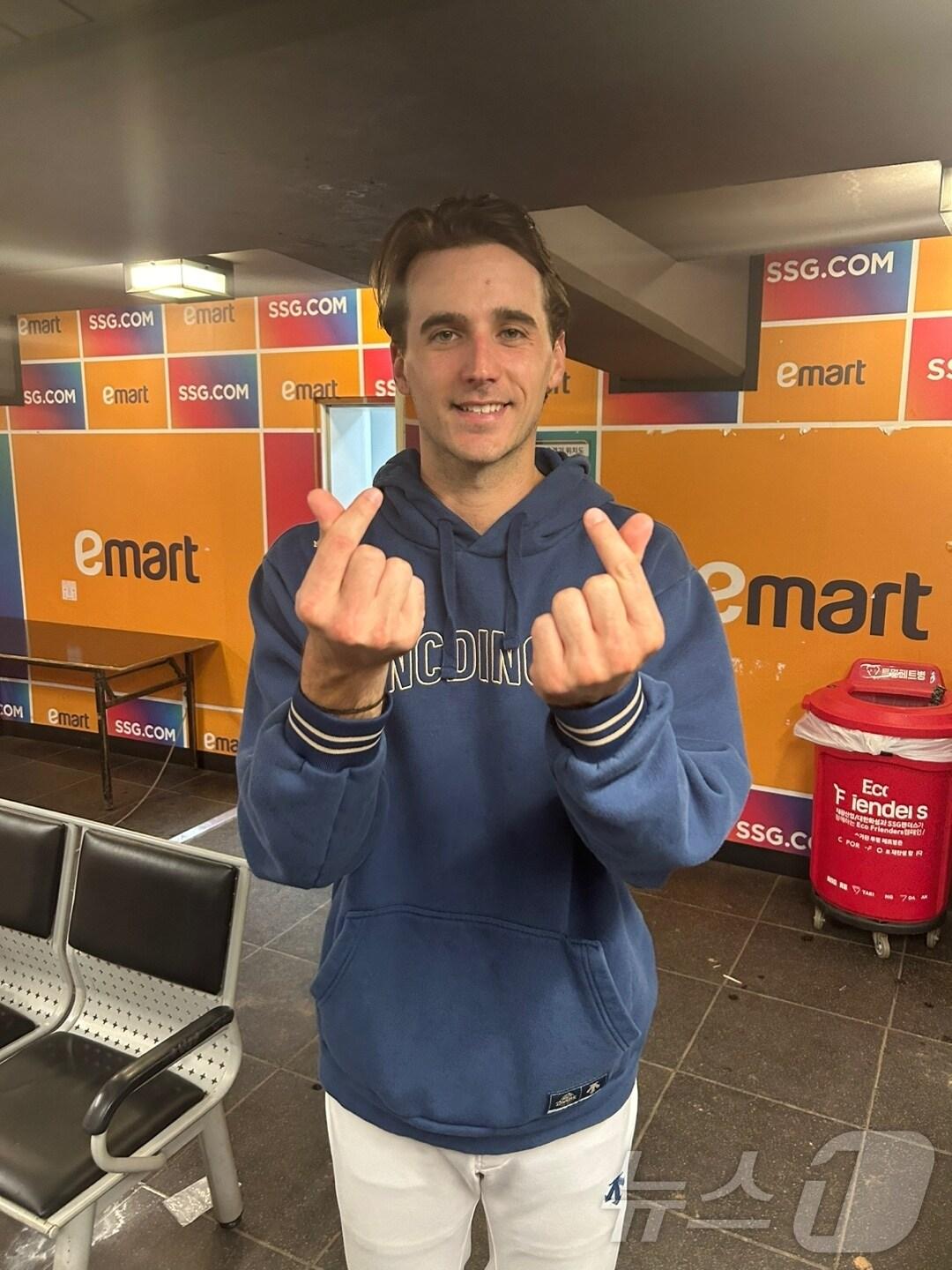 본문 이미지 - 21일 인천 SSG전에스 승리투수가 된 NC 카일 하트. ⓒ News1 문대현 기자