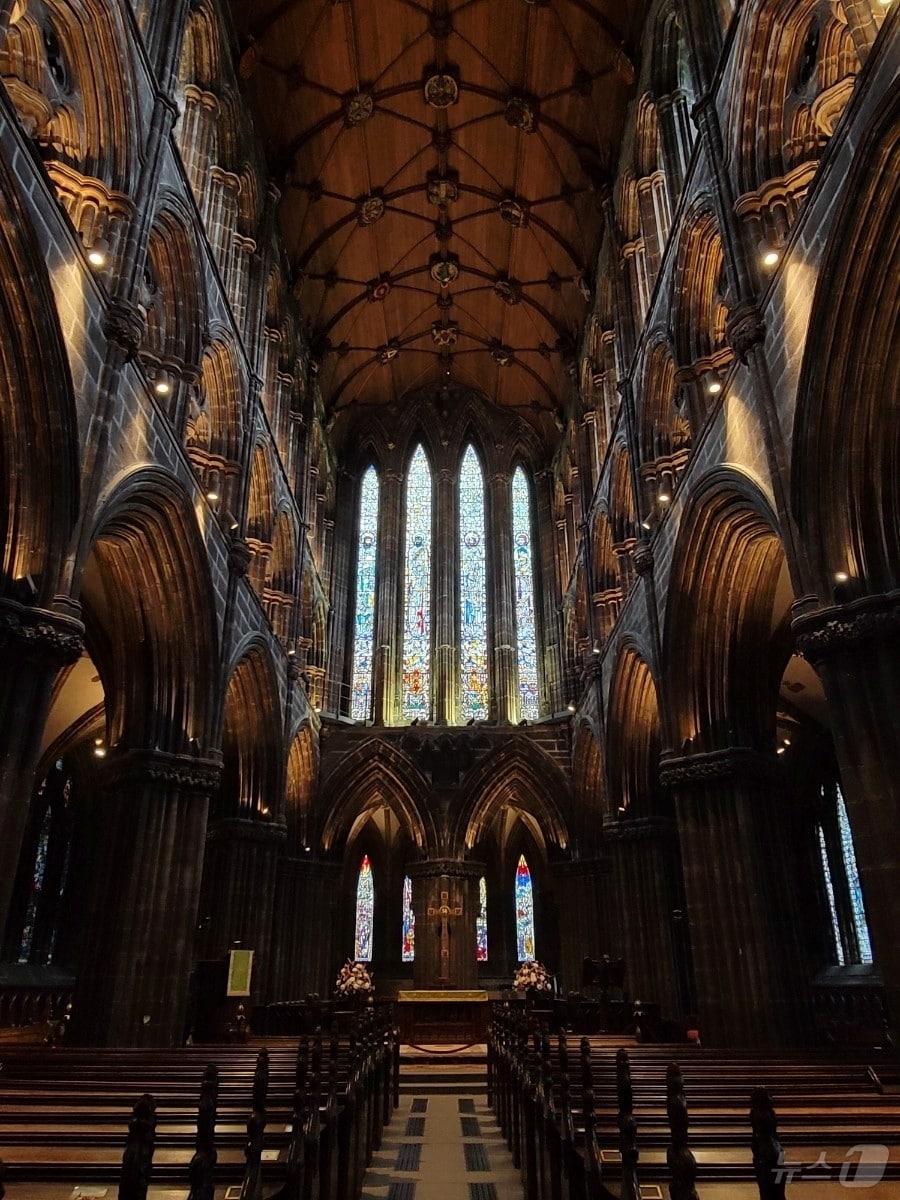 본문 이미지 - 글래스고 대성당 예배당 내부 모습. 2024.06.21/ ⓒ 뉴스1 조아현 통신원