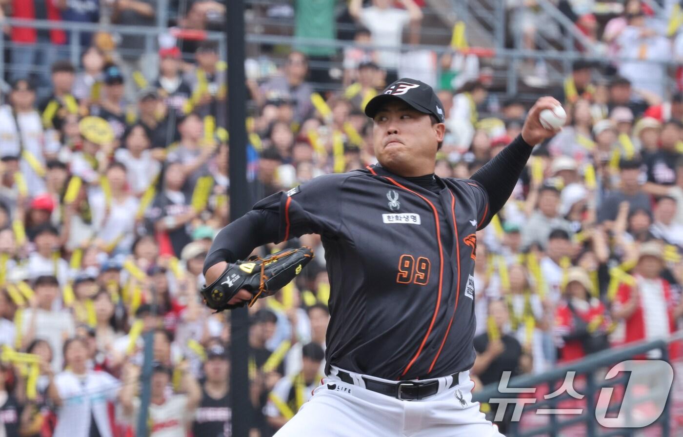 복귀 후 2번째 시즌을 맞는 한화 이글스 류현진. /뉴스1 DB ⓒ News1 김태성 기자