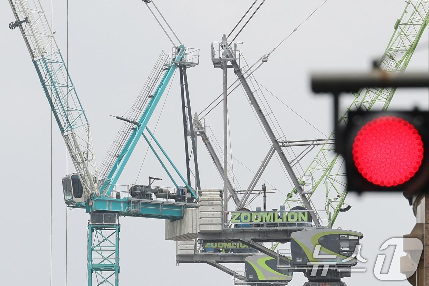  타워크레인 모습, ⓒ News1 신웅수 기자