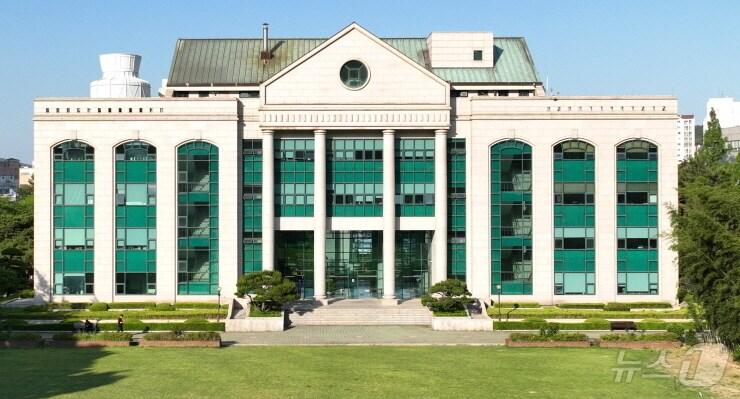 본문 이미지 - 울산대 전경. (울산대 제공)