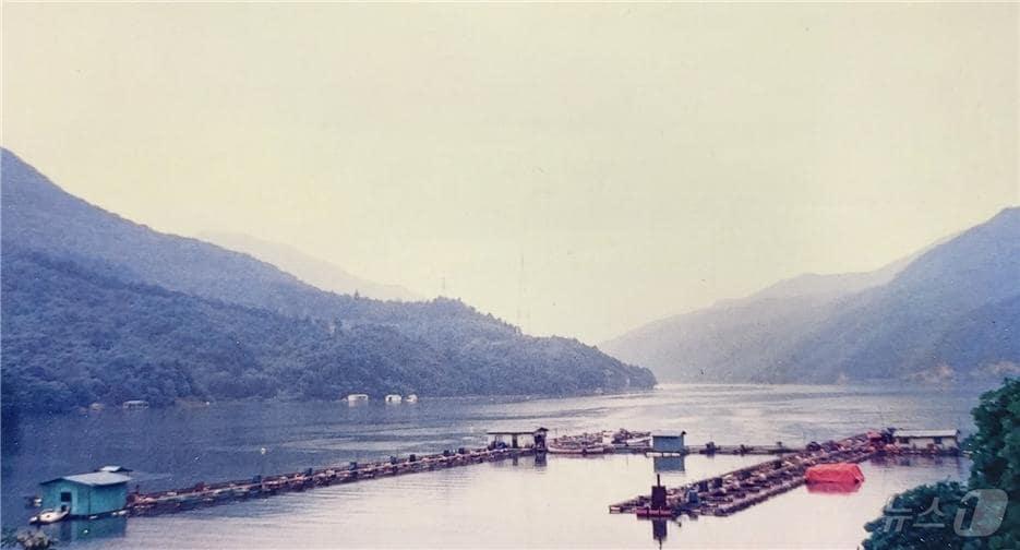 본문 이미지 - 청평호 내수면가두리양식장(해양수산부 제공)