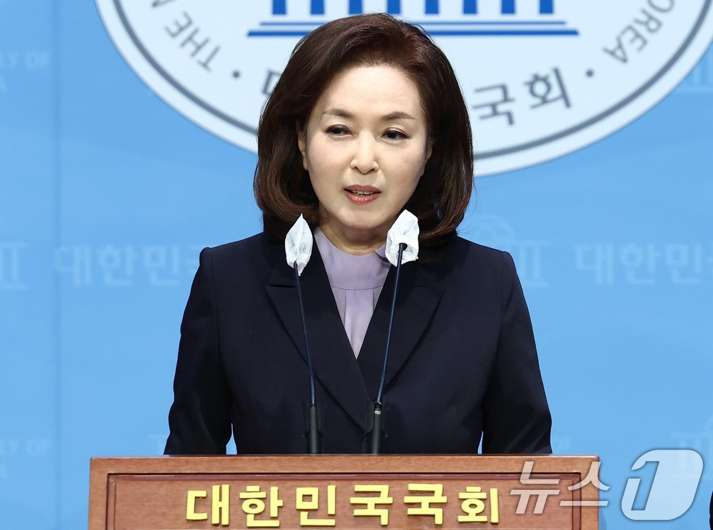 본문 이미지 - 김민전 국민의힘 의원이 25일 오후 서울 여의도 국회 소통관에서 최고위원 출마 기자회견을 하고 있다. 2024.6.25/뉴스1 ⓒ News1 김민지 기자