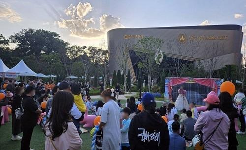 본문 이미지 - 왕길역 로열파크씨티 토토로파티 행사 모습.