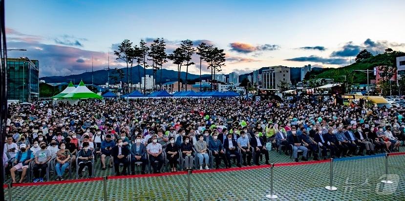 본문 이미지 - 예년 도째비 페스타 개최 당시 모습.(동해시 제공) 2024.6.27/뉴스1