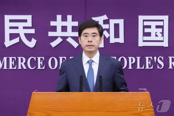 본문 이미지 - 허야둥 중국 상무부 대변인. (사진출처=중국 상무부 홈페이지) ⓒ News1 정은지 특파원