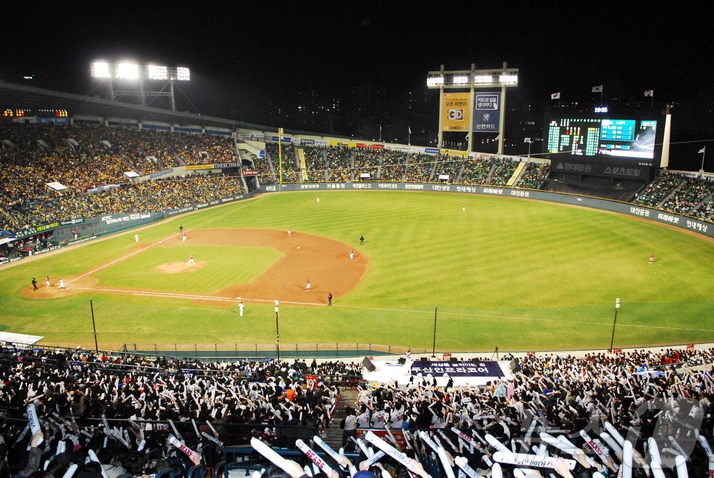 본문 이미지 -  잠실야구장 전경(서울시 제공)