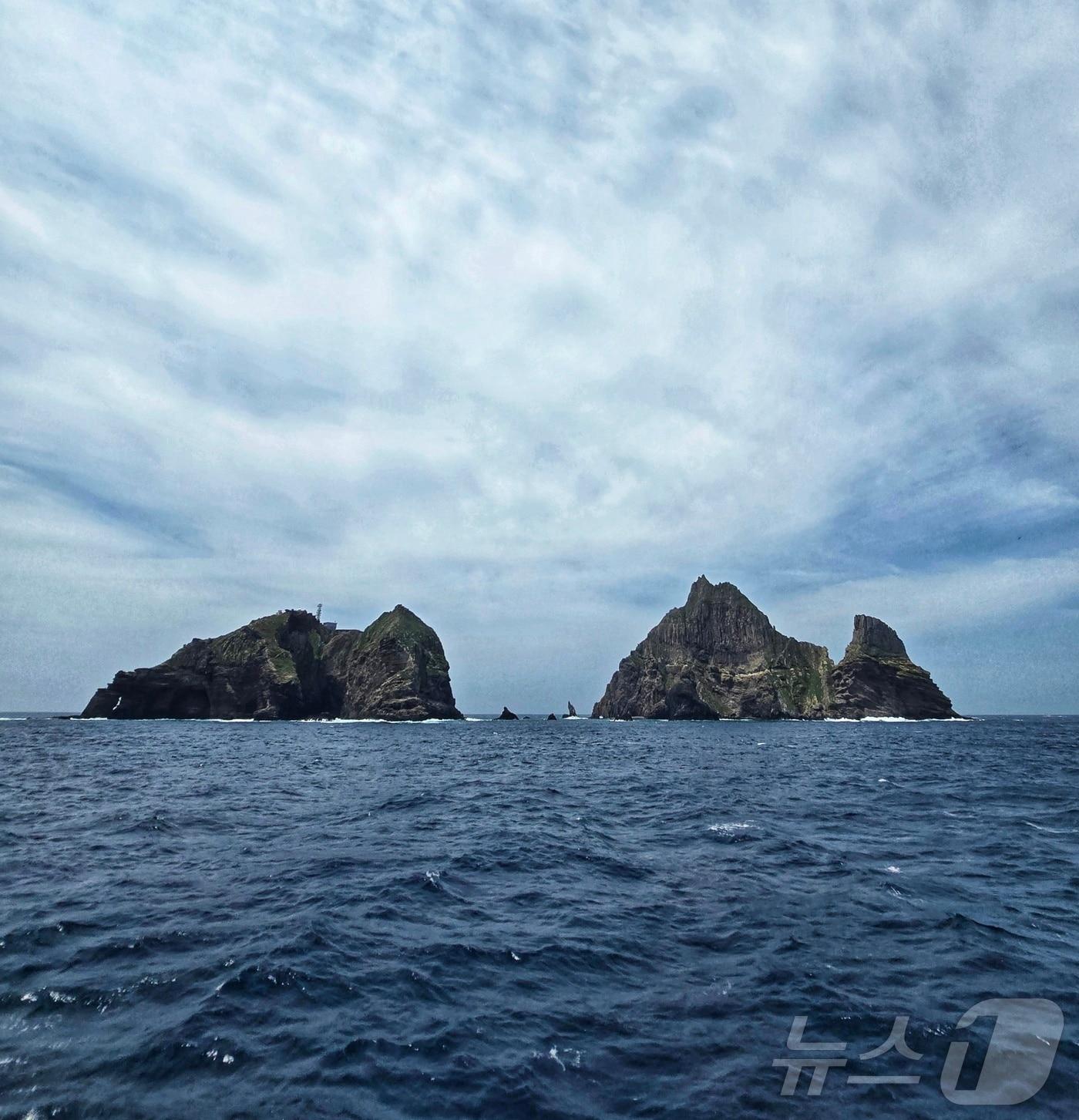 본문 이미지 - 지난 25일 경북 울릉군 울릉읍 독도 모습. 2024.6.29/뉴스1 ⓒ News1 황덕현 기자