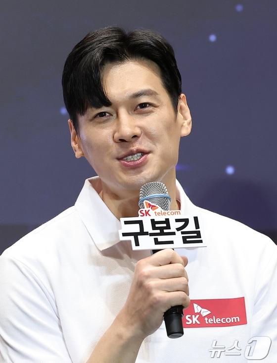 본문 이미지 -  펜싱 구본길이 29일 서울 중구 SK T타워에서 열린 Team SK 2024 파리 올림픽 출정식에서 출사표를 밝히고 있다. 2024.6.29/뉴스1ⓒ News1 김성진 기자