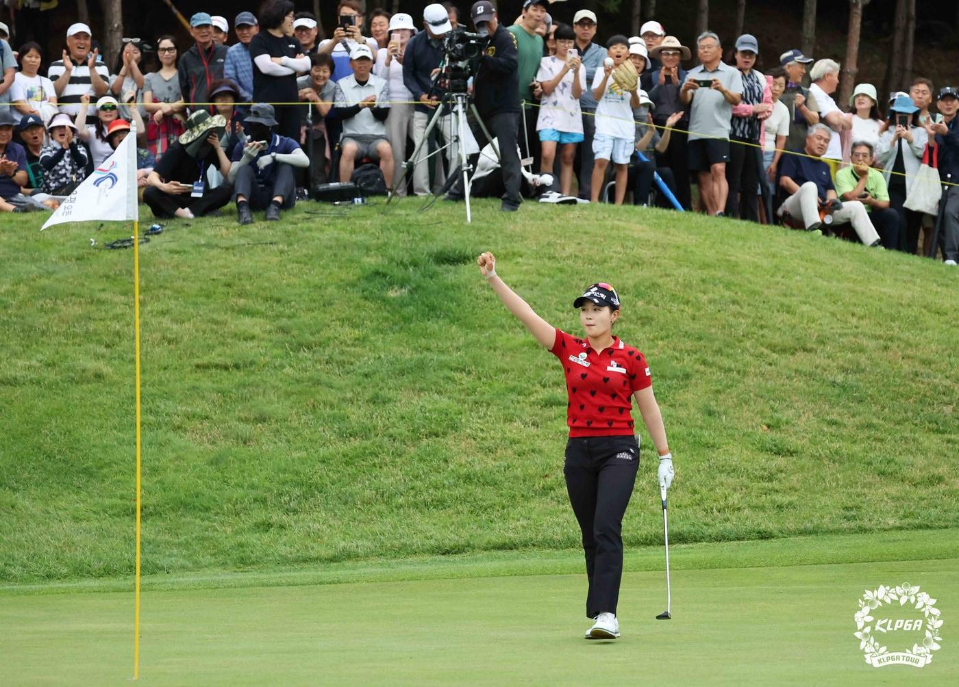 본문 이미지 - 2연속 우승을 차지한 박현경(KLPGT 제공) 2024.6.30/뉴스1 ⓒ News1 신웅수 기자