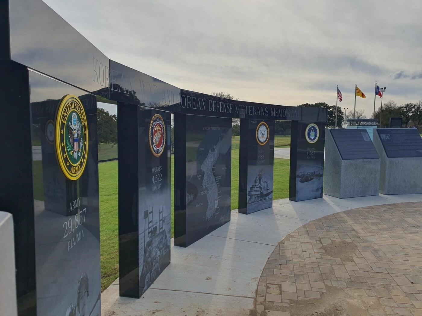 본문 이미지 - 미국 알링턴시 국립묘지 내 '한국전 참전용사 기념공원'(새에덴교회 제공)