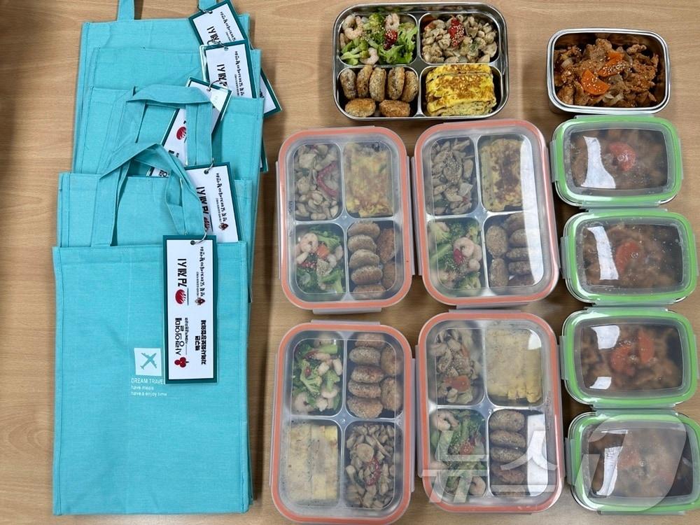 본문 이미지 - 김제시가 고독사 예방을 위해 중장년 1인가구에 반찬나눔사업을 추진한다.(김제시 제공) 2024.6.8/뉴스1