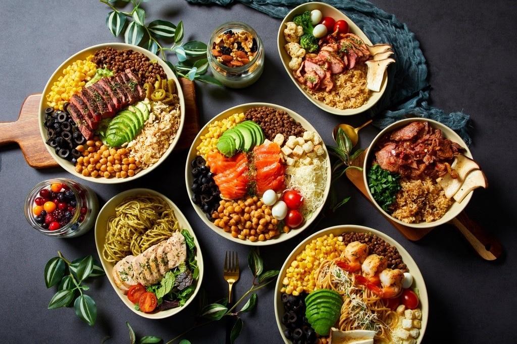 본문 이미지 - 아워홈은 샐러드&포케 전문점 아토키토와 맞춤형 식자재 공급 계약을 체결했다.(아워홈제공)