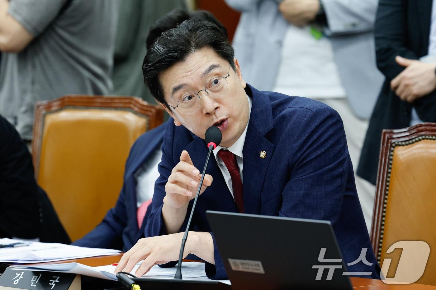 강민국 국민의힘 의원이 1일 오전 서울 여의도 국회에서 열린 운영위원회 전체회의에서 질의하고 있다. 2024.7.1/뉴스1 ⓒ News1 안은나 기자