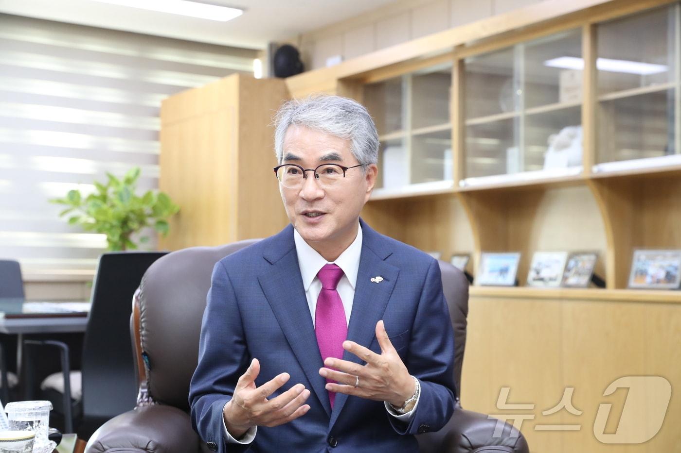본문 이미지 - 박종훈 경남교육감(경남교육청 제공).