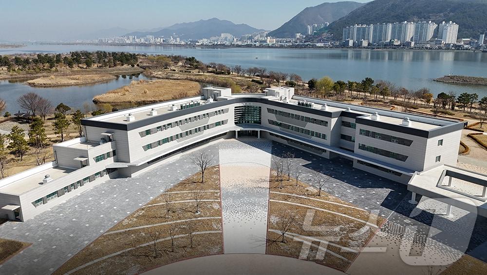 본문 이미지 - 부산 사하구 국립청소년생태센터 생활관 전경&#40;국립청소년생태센터 제공&#41;