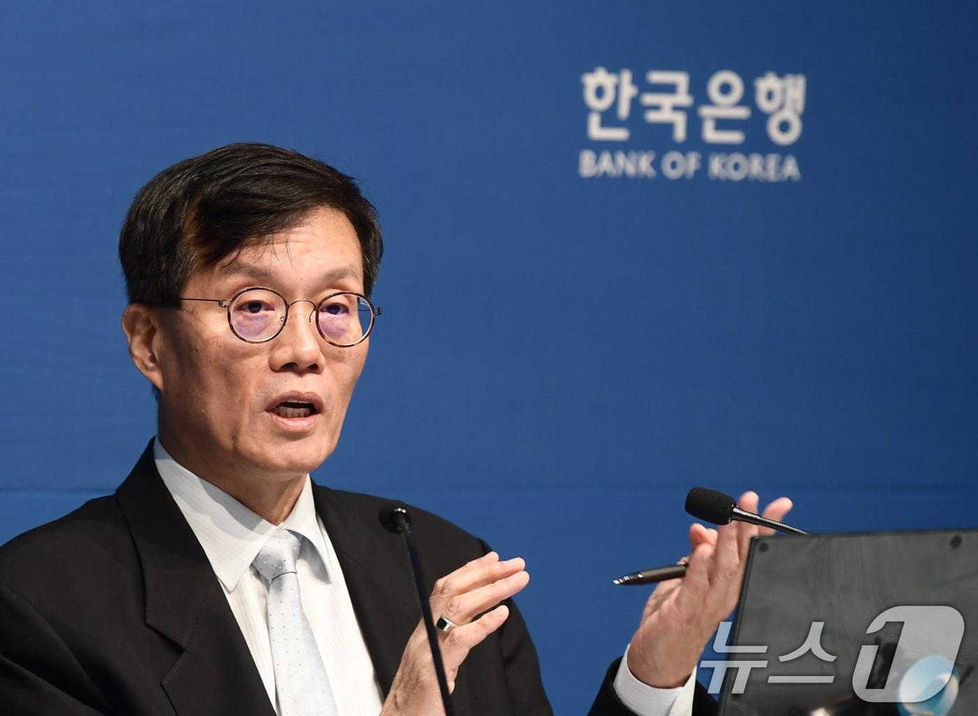 본문 이미지 - 이창용 한국은행 총재가 지난 7월 한국은행에서 열린 금융통화위원회 통화정책방향 기자간담회에서 발언하고 있다.ⓒ News1 사진공동취재단