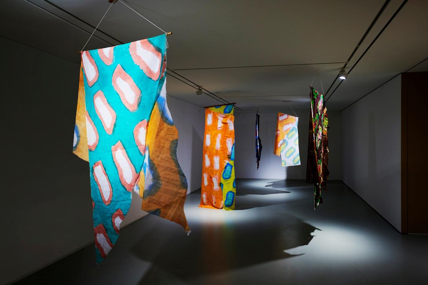 본문 이미지 - 클로드 비알라 개인전 전경. 조현화랑 제공.