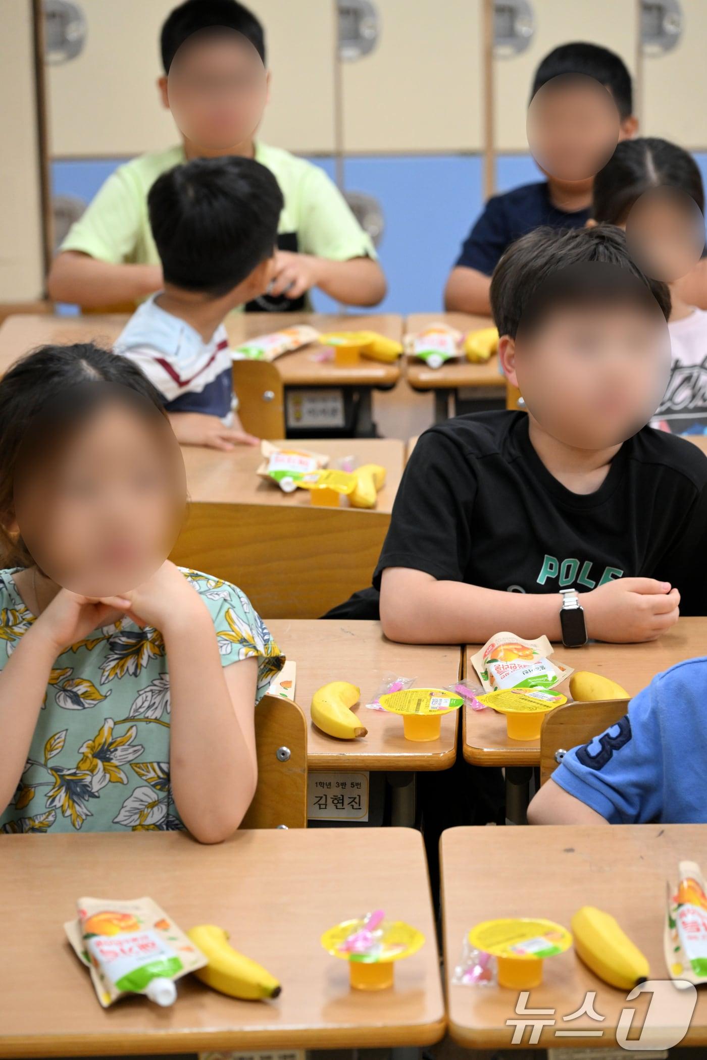 본문 이미지 - 학교 대체급식. 뉴스1 DB &#40;공동취재&#41; 2024.7.12/뉴스1 ⓒ News1 김영운 기자