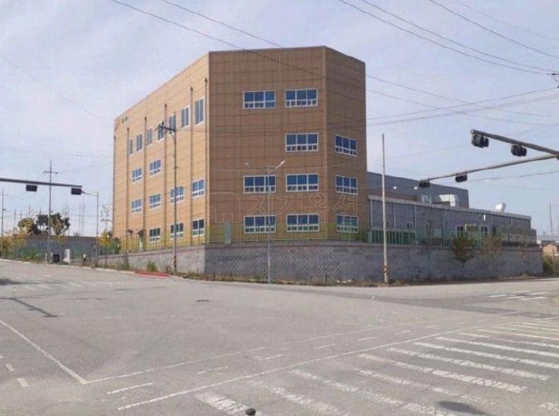 본문 이미지 - 경매에 나온 전북 익산 공장(지지옥션).