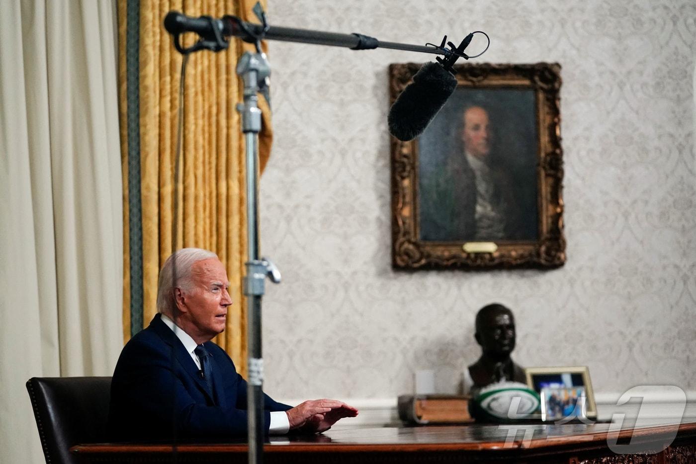14일(현지시간) 조 바이든 미국 대통령이 미국 워싱턴 D.C 백악관 오벌 오피스에서 연설하고 있다. 24.07.14 ⓒ 로이터=뉴스1 ⓒ News1 김예슬 기자