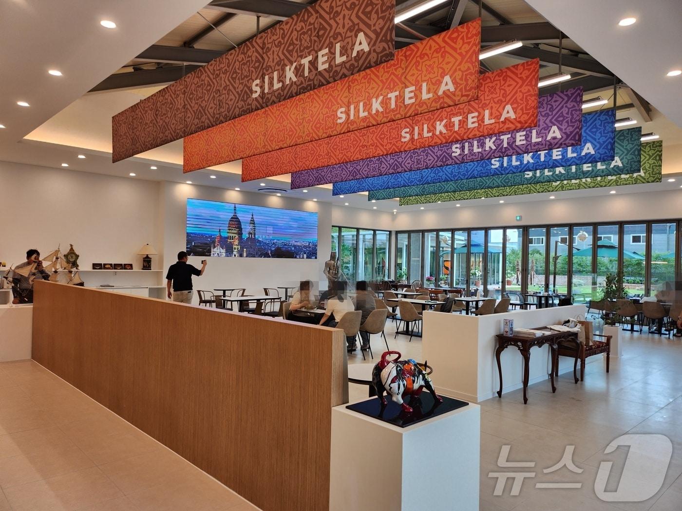 본문 이미지 - 진주 '실크테라' 내부 모습. 2024.7.15/뉴스1 한송학기자