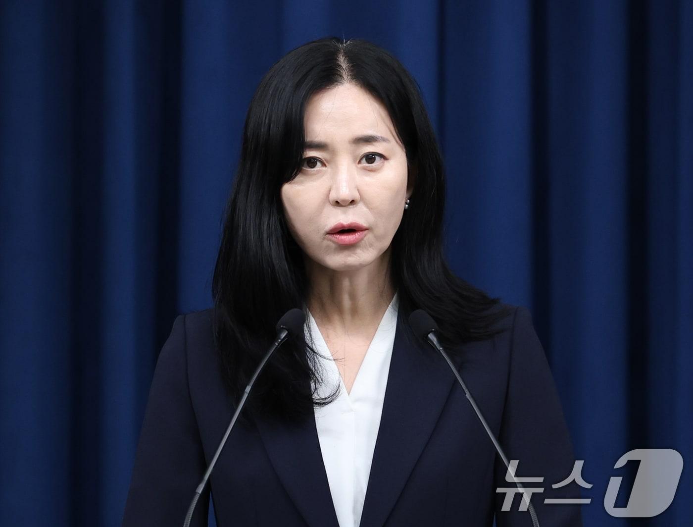 본문 이미지 - 신임 대통령실 대변인에 내정된 정혜전 홍보기획비서관실 선임행정관이 15일 용산 대통령실에서 인사말을 하고 있다. 2024.7.15/뉴스1 ⓒ News1 송원영 기자