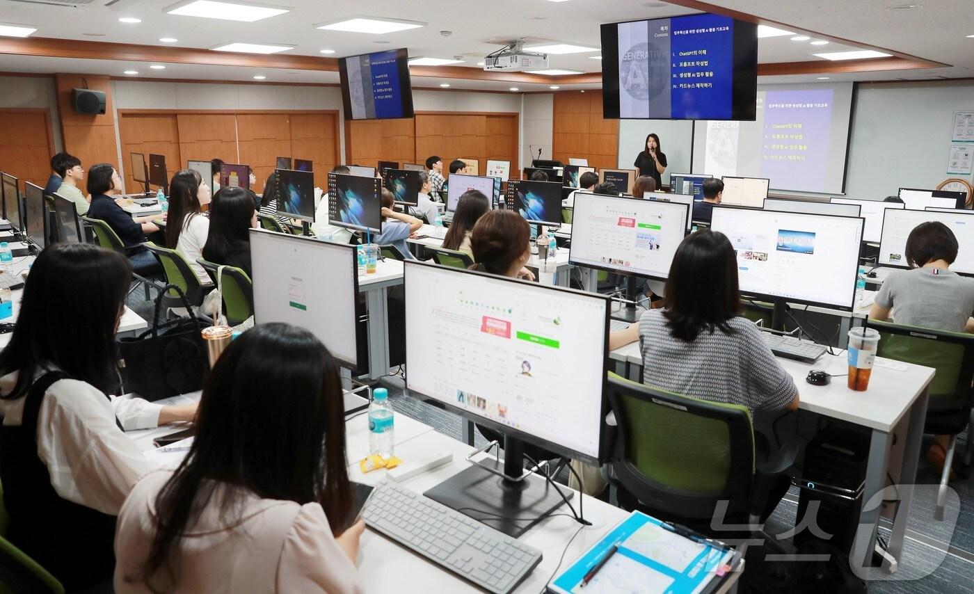 삼육대는 16일 에스라관 SW실습실에서 남양주시 공무워 대상 '생성형 AI 활용 기초교육'을 진행했다. (삼육대 제공)