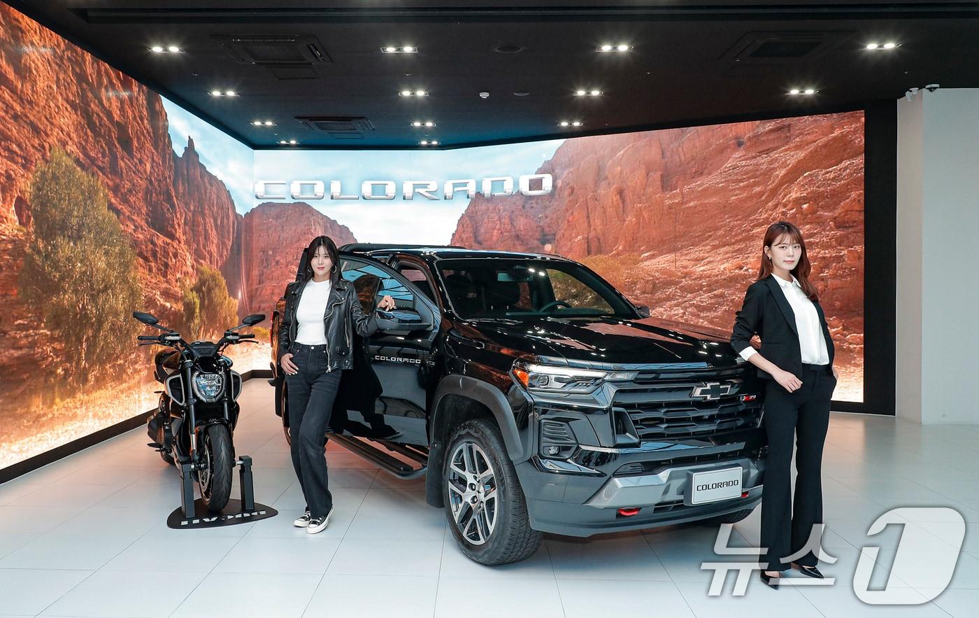 본문 이미지 - 18일 서울 강남구 신사동 더하우스오브지엠에서 열린 쉐보레의 픽업트럭 '올 뉴 콜로라도' 출시 행사(쉐보레 제공) 2024.7.18/뉴스1