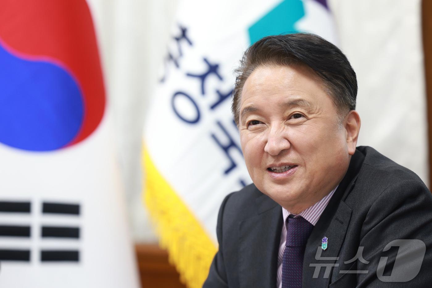 본문 이미지 - 김영환 충북지사.