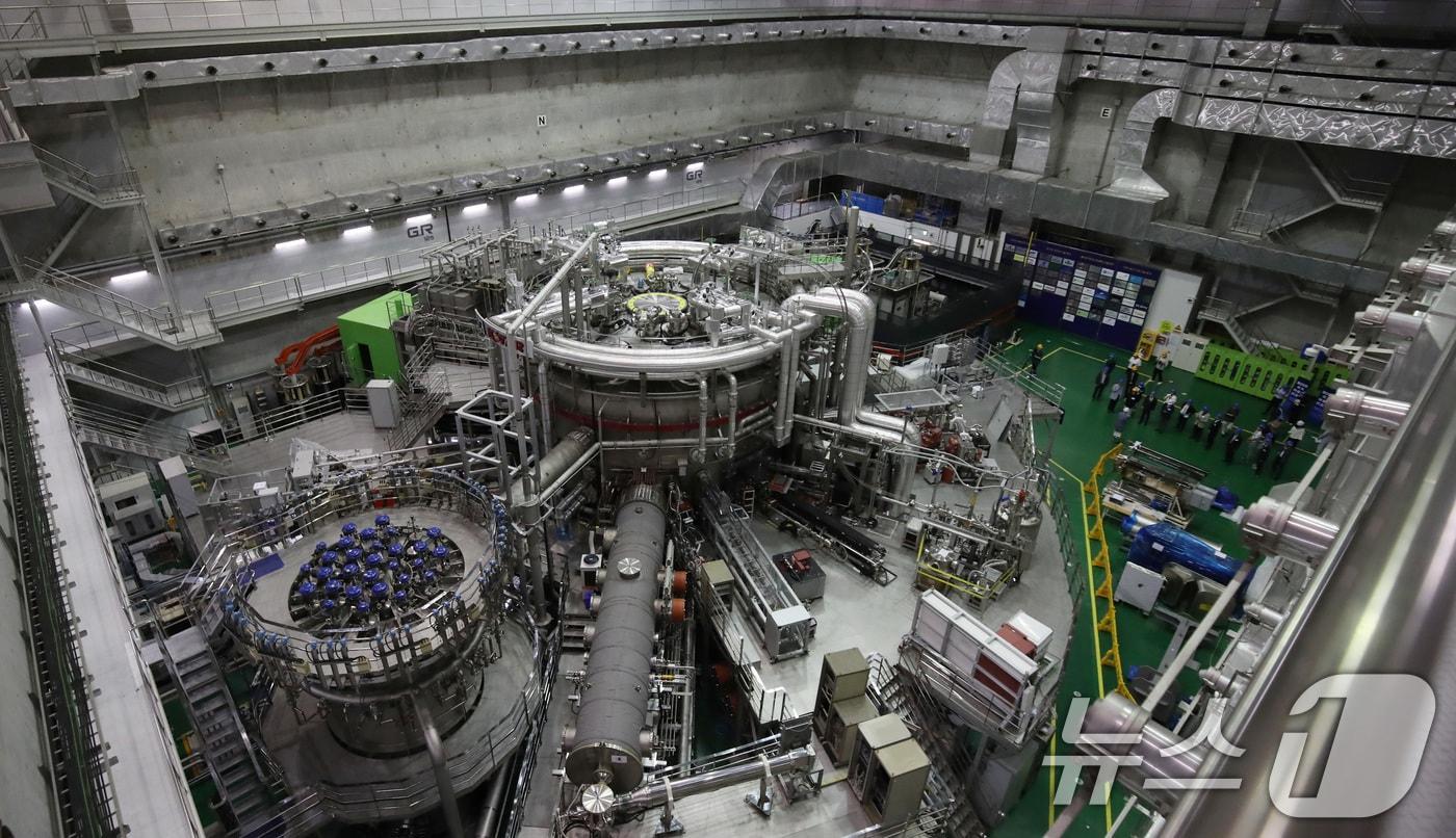 본문 이미지 - 한국 초전도핵융합연구장치 'KSTAR'. 2024.7.22 ⓒ 뉴스1 김기태 기자