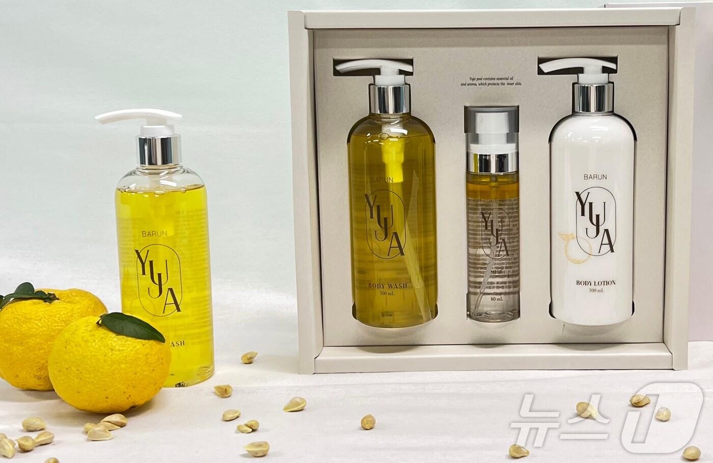 본문 이미지 - 유자씨 오일 추출물 활용 화장품 모습.(전남도 제공) 2024.7.23/뉴스1