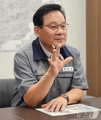 본문 이미지 - 인터뷰중인 (주)금양 이광용 부사장(윤일지 기자)