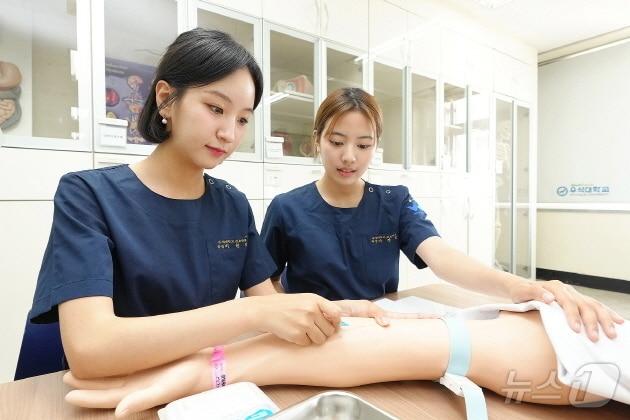 본문 이미지 - 우석대학교 간호대학 수업장면.(우석대 제공)/뉴스1