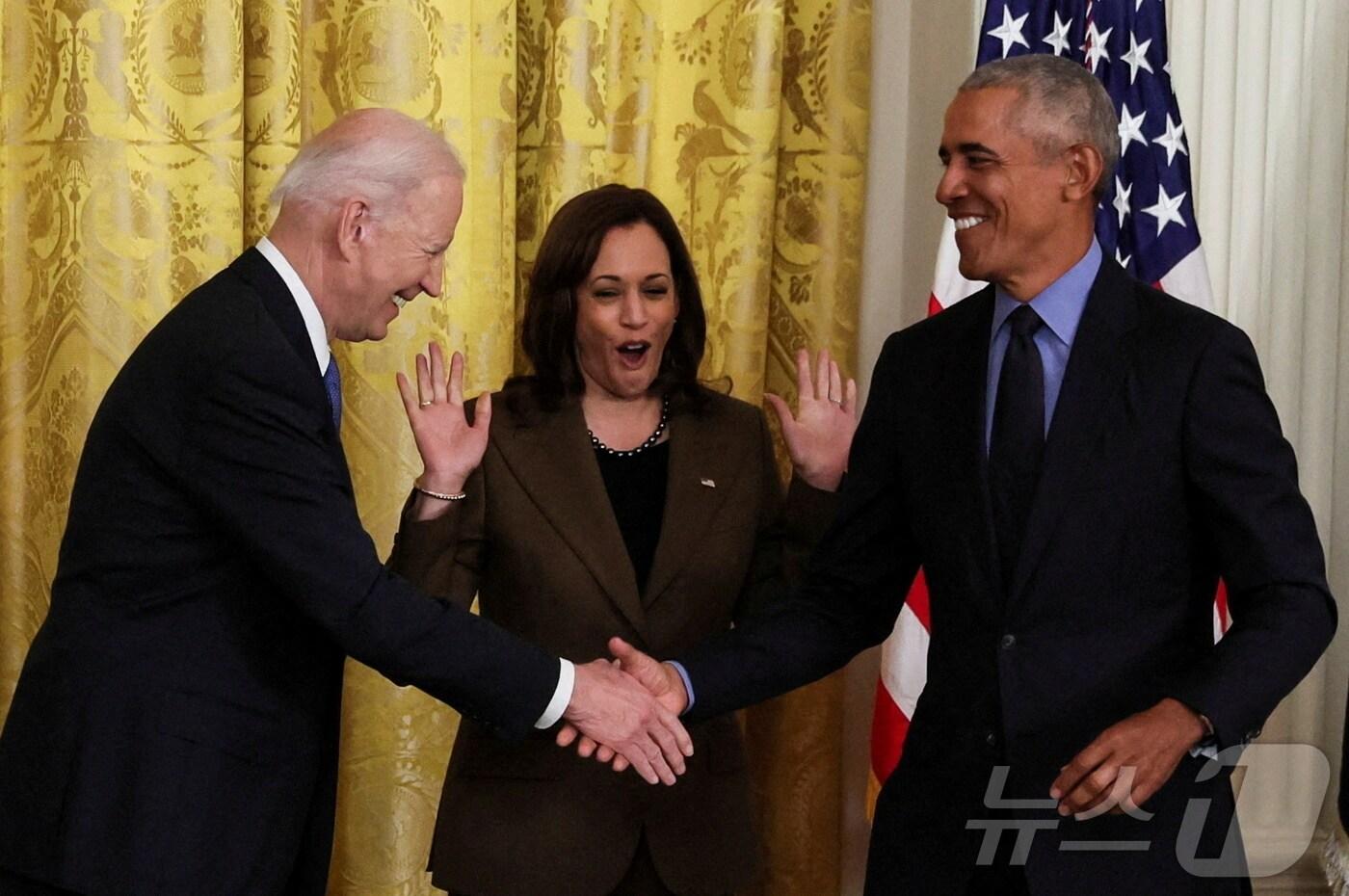 해리스 대관식, 전 대통령 총출동…트럼프는 패밀리만 떴다 - 뉴스1